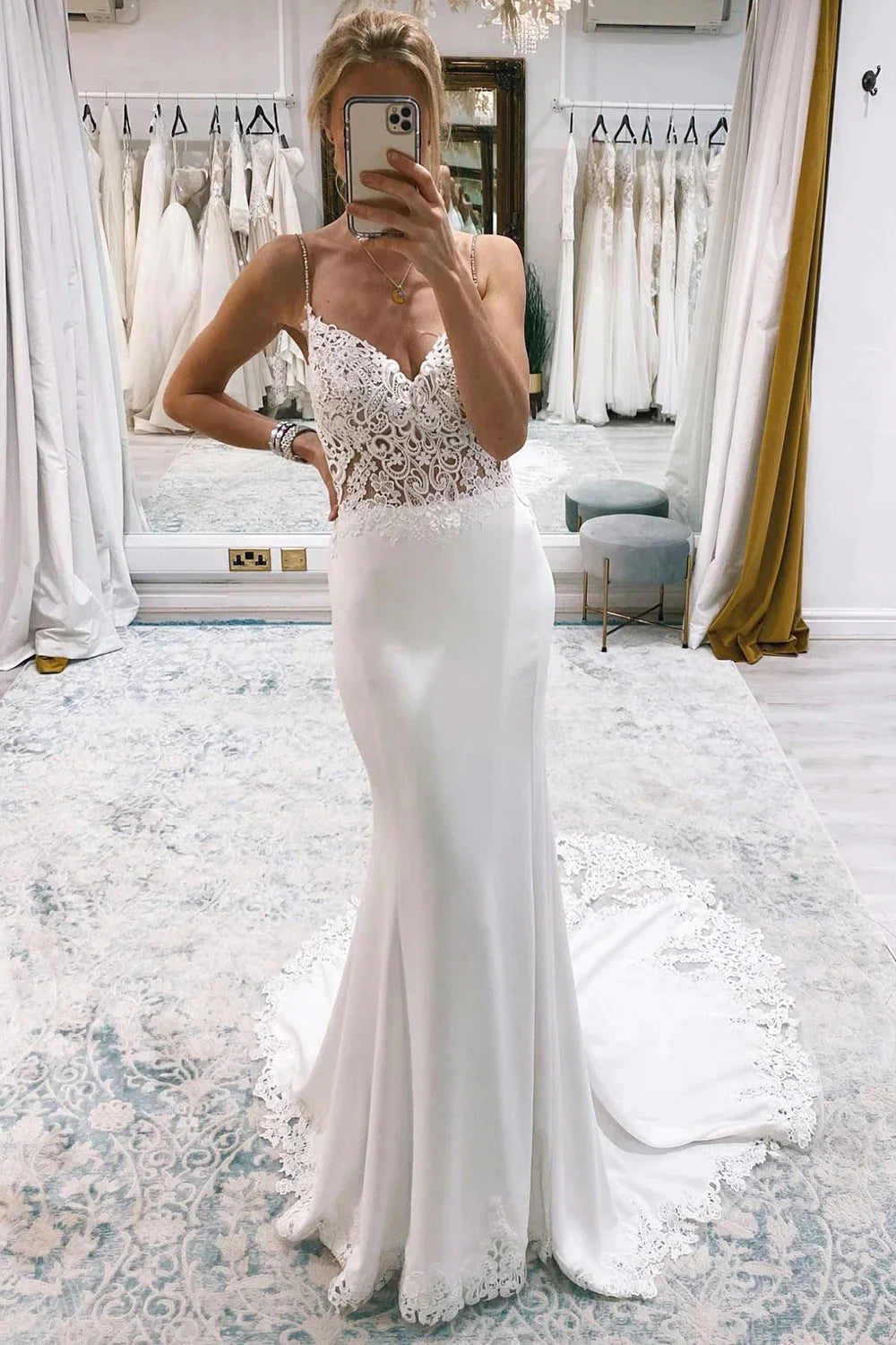 Custom-made wedding dressesStunning Mermaid V Neck White Satin Lace Wedding Dresses with Train Crystal Wedding Dress